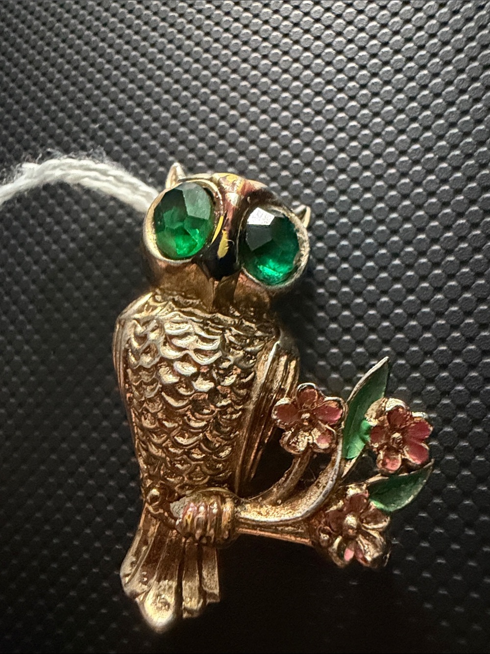 Coro vintage owl Gold-Tone Owl Bird Pin brooch with Green Eyes and Pink Flowers